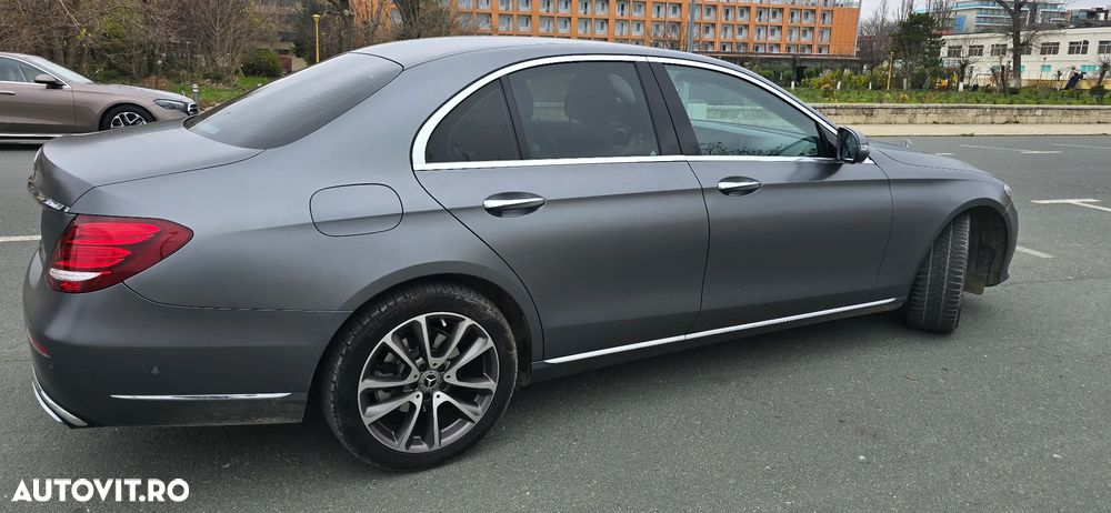 Mercedes-Benz E 220 d 9G-TRONIC Exclusive - 4