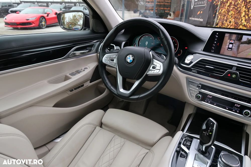 BMW Seria 7 730d xDrive - 24