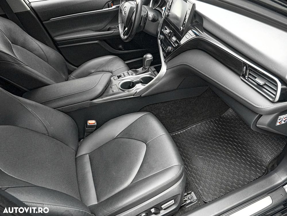 Toyota Camry 2.5 Exclusive - 13