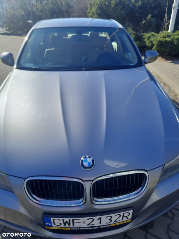 BMW Seria 3 318d DPF - 11