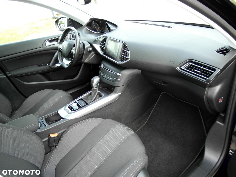 Peugeot 308 BlueHDi 150 EAT6 Stop & Start Allure - 19