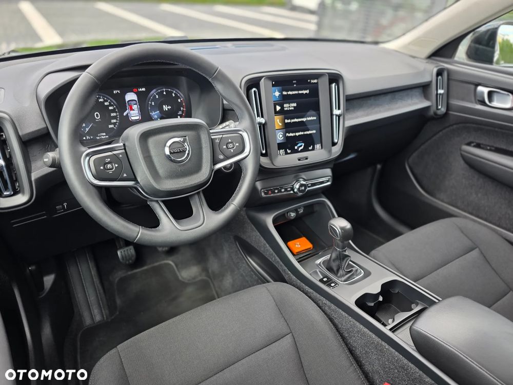 Volvo XC 40 T3 Momentum Pro - 35