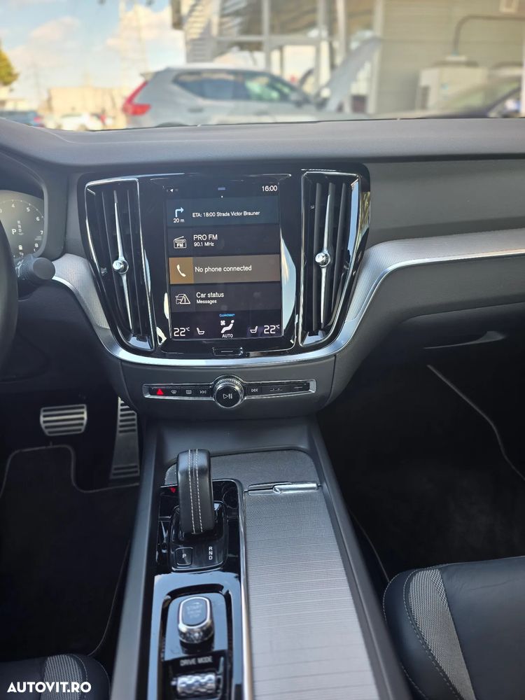 Volvo S60 B4 MHEV AT Plus Dark - 29