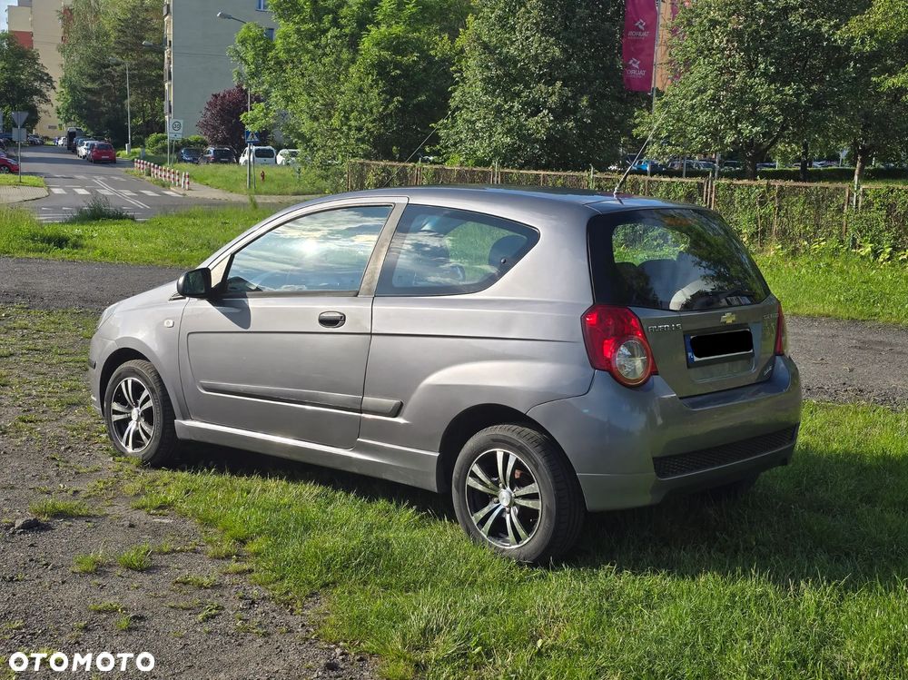 Chevrolet Aveo 1.2 16V LS - 2