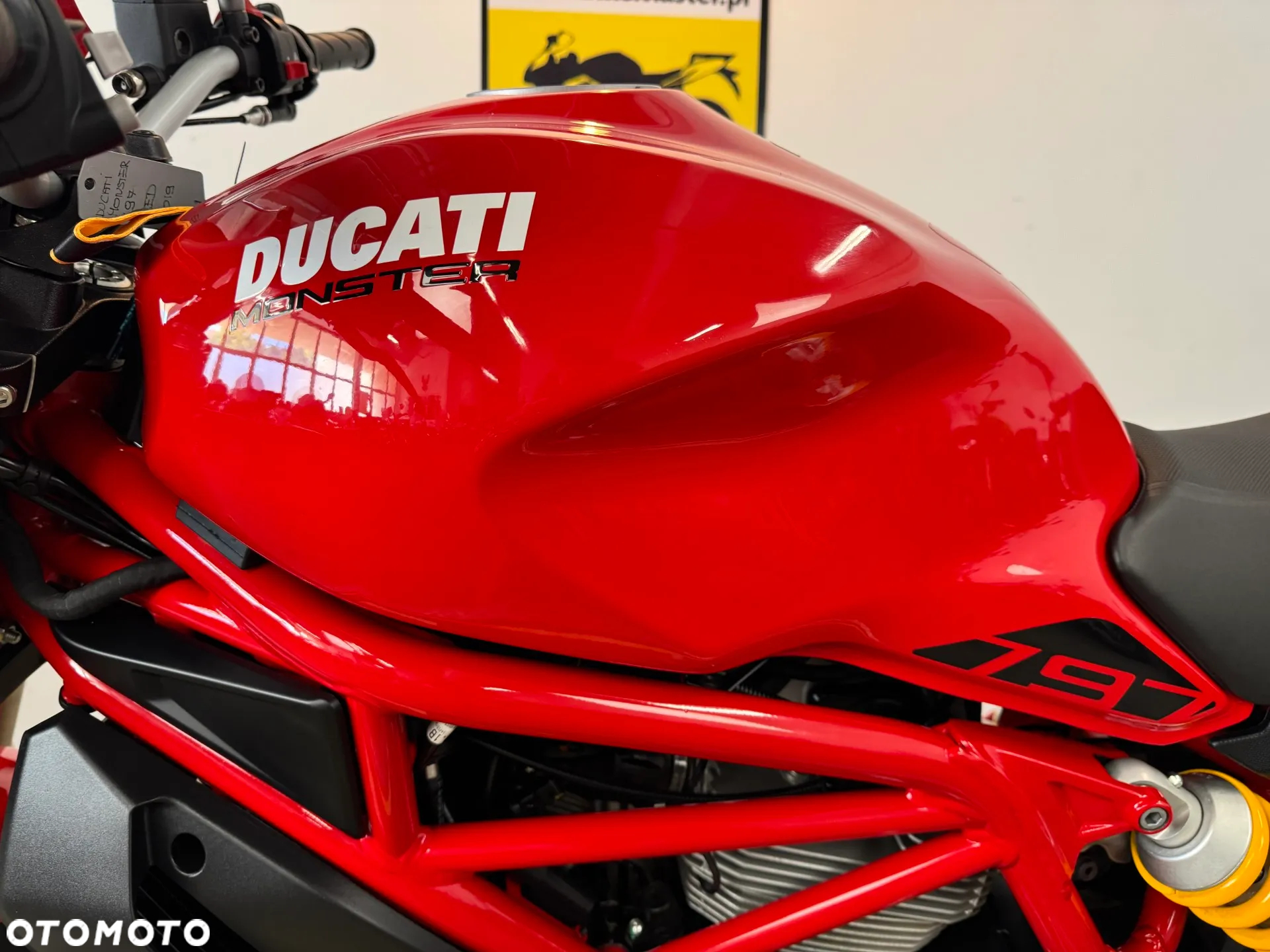 Ducati Monster - 21