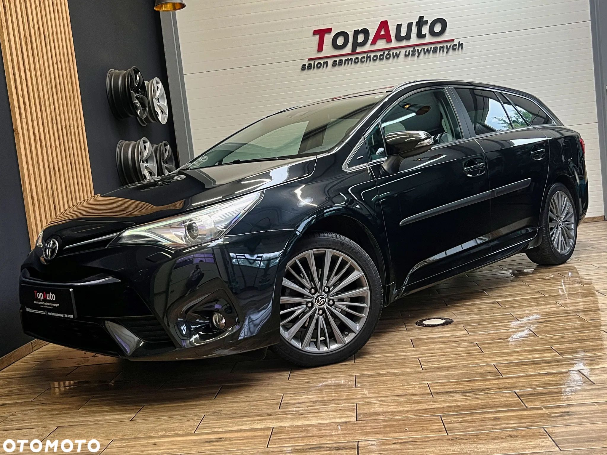 Toyota Avensis 1.8 Premium - 1
