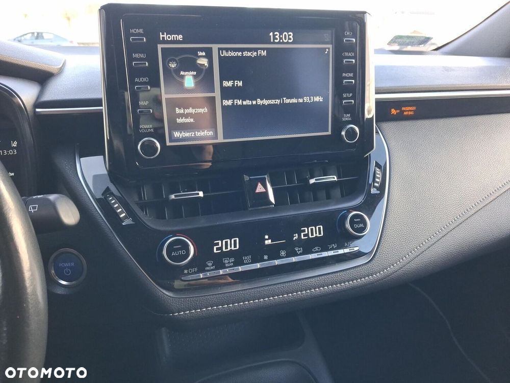 Toyota Corolla 1.8 Hybrid Comfort - 22