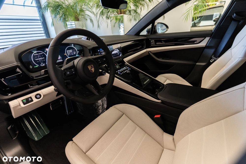 Porsche Panamera 4 E-Hybrid - 10