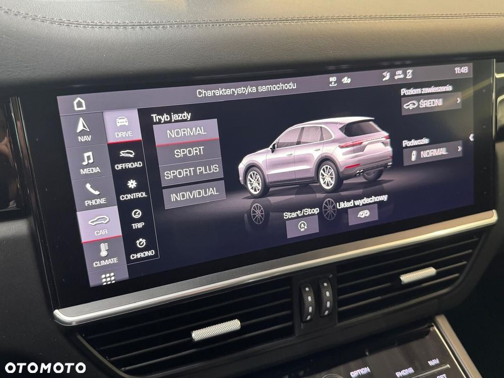 Porsche Cayenne - 26