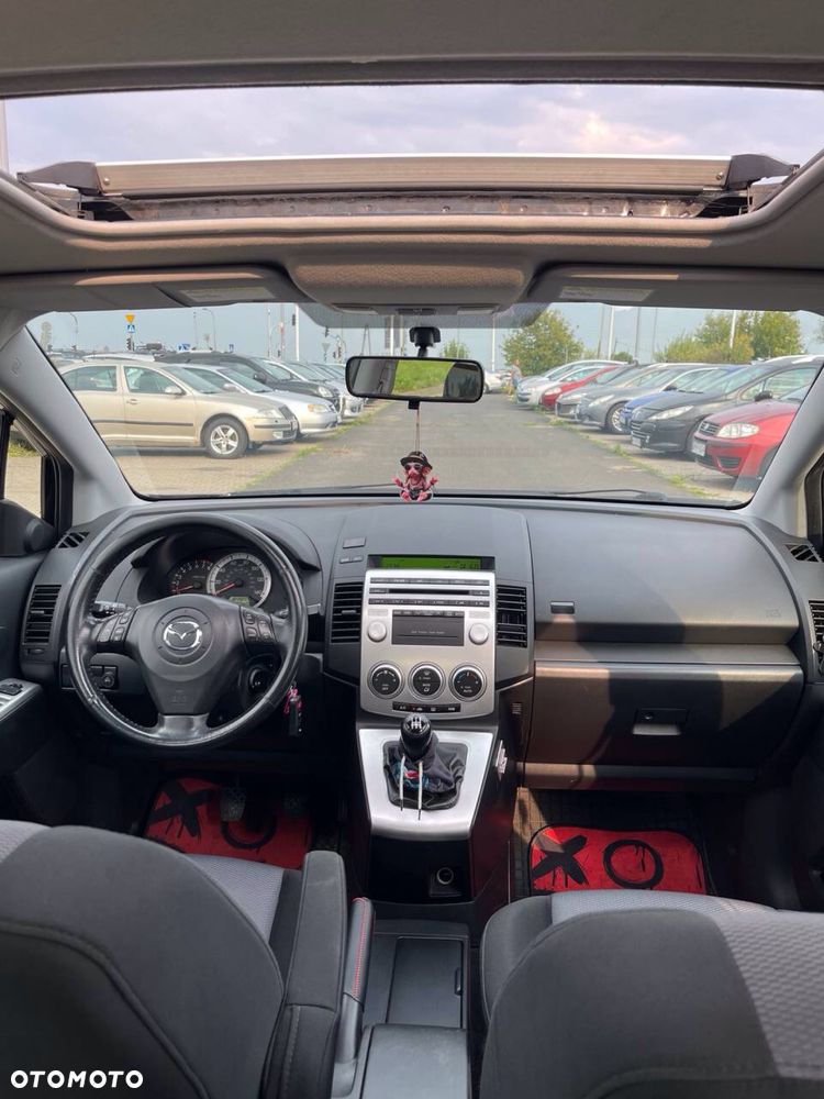 Mazda 5 - 8