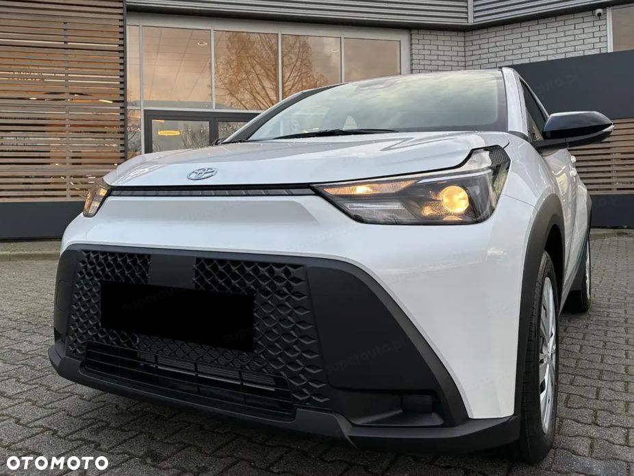 Toyota Aygo X Hybrid 1.5 Active e-CVT - 2