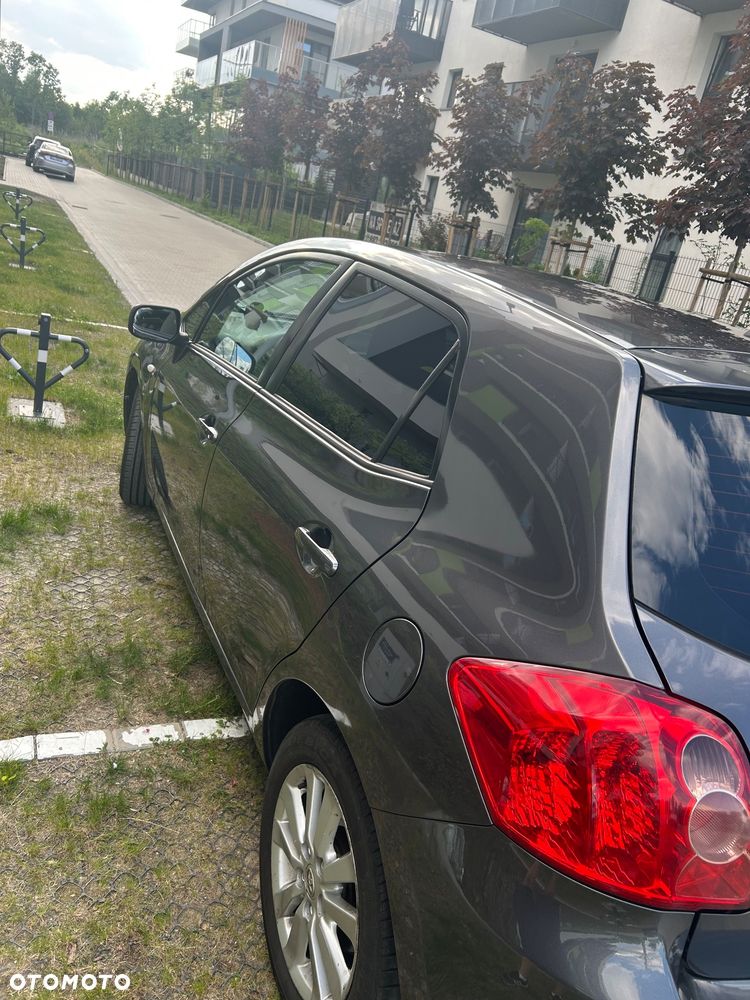 Toyota Auris 2.0 D-4D Sol - 9