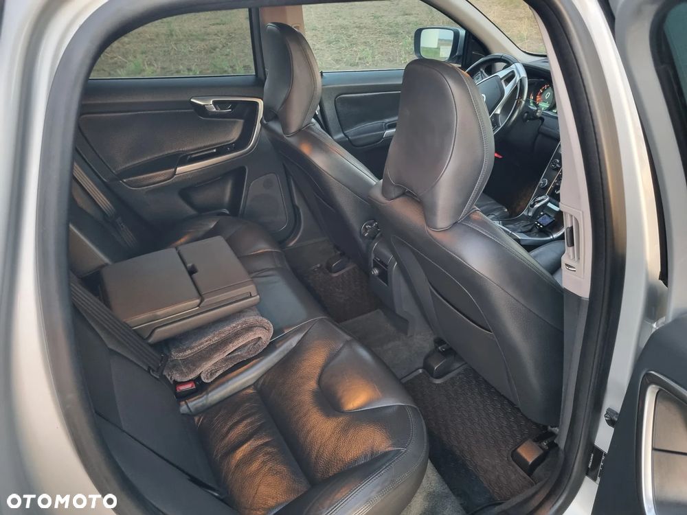 Volvo XC 60 - 6
