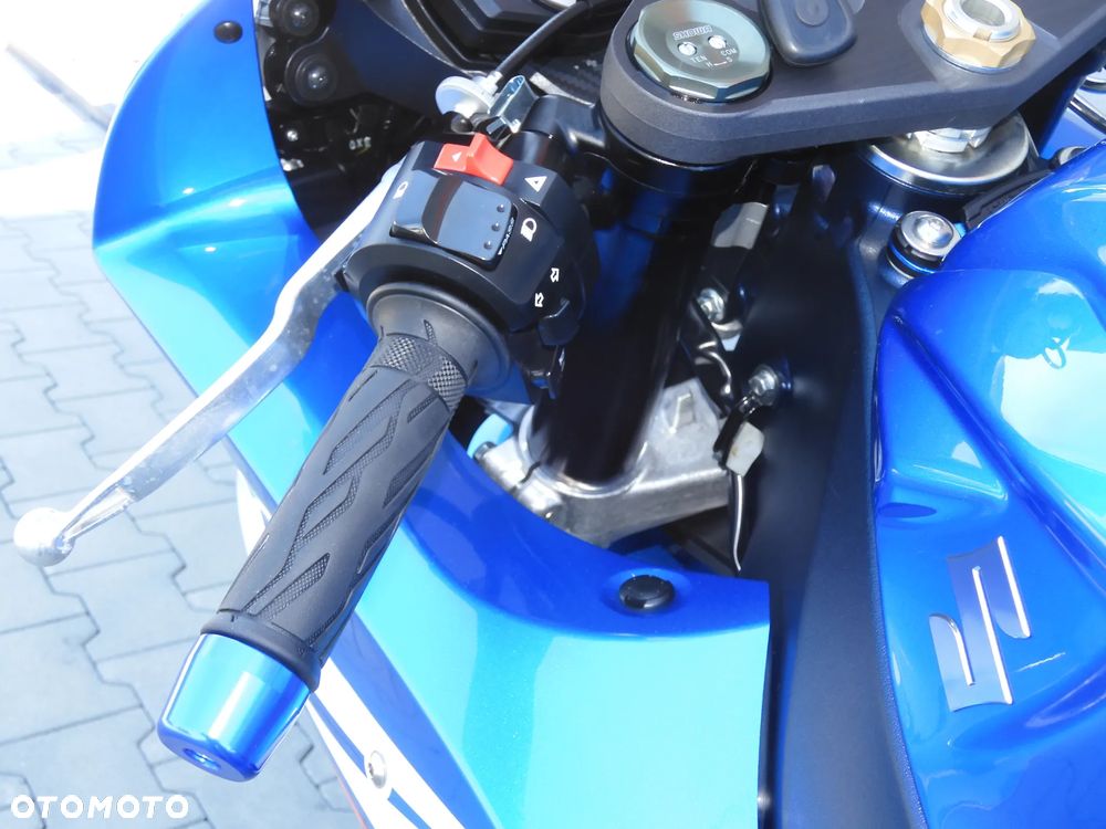 Suzuki GSX-R - 32