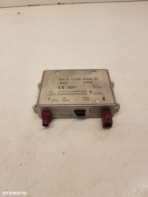 WZMACNIACZ ANTENY AUDI A4 A5 A6 Q5 8E0035456D - 1