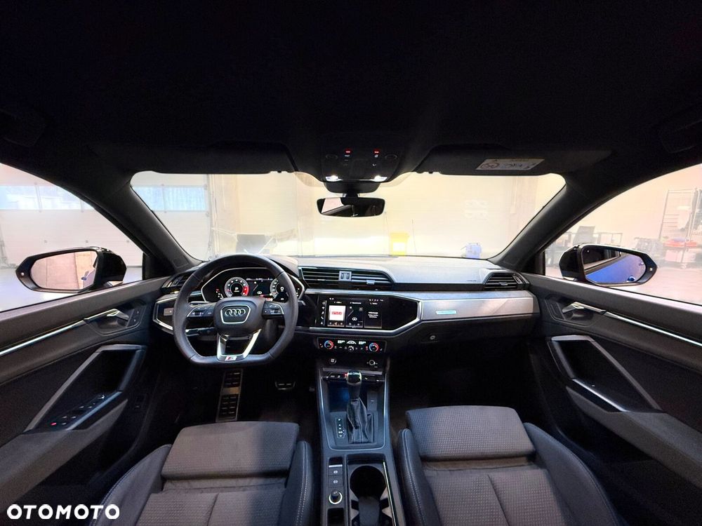 Audi Q3 Sportback - 28