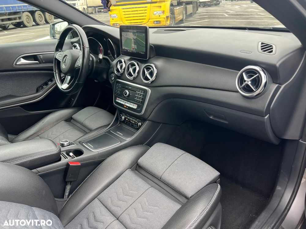 Mercedes-Benz GLA 200 d 7G-DCT UrbanStyle Edition - 18