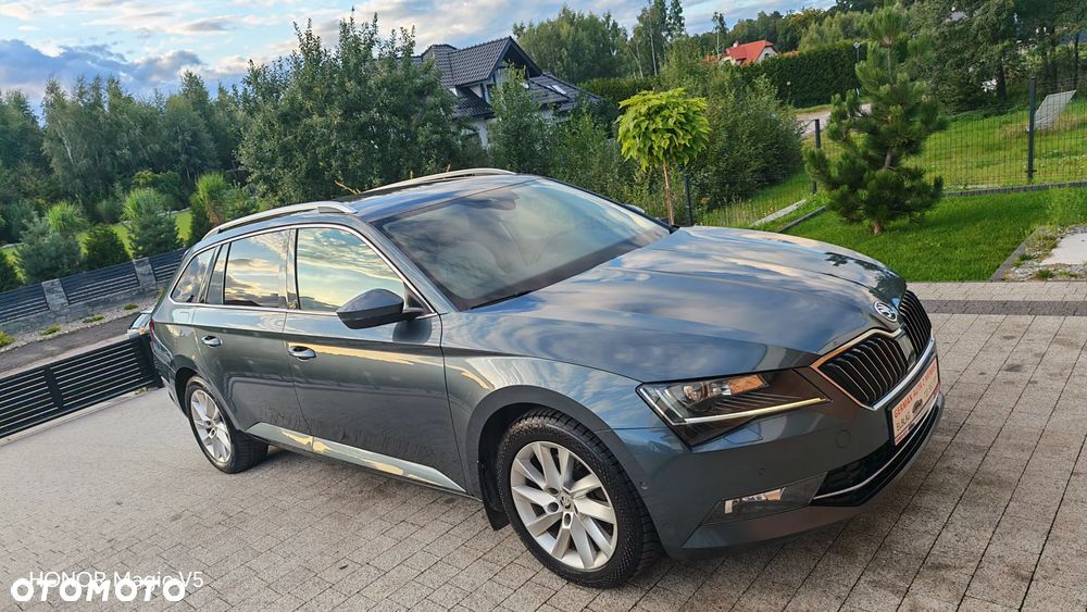 Skoda Superb 2.0 TDI DSG Premium Edition - 17