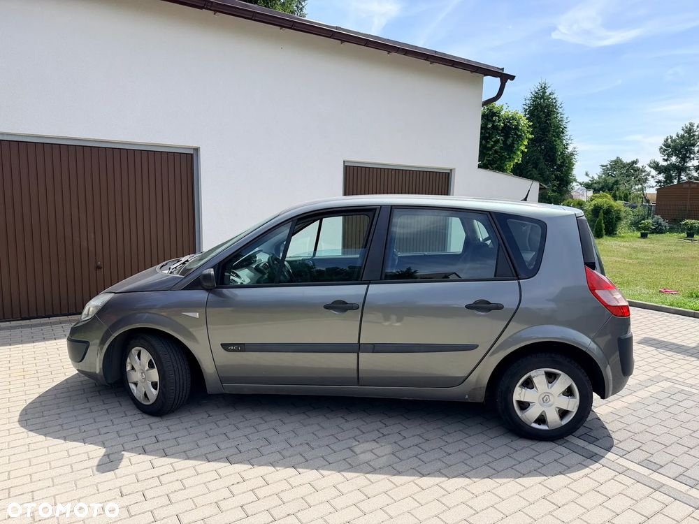 Renault Scenic - 1