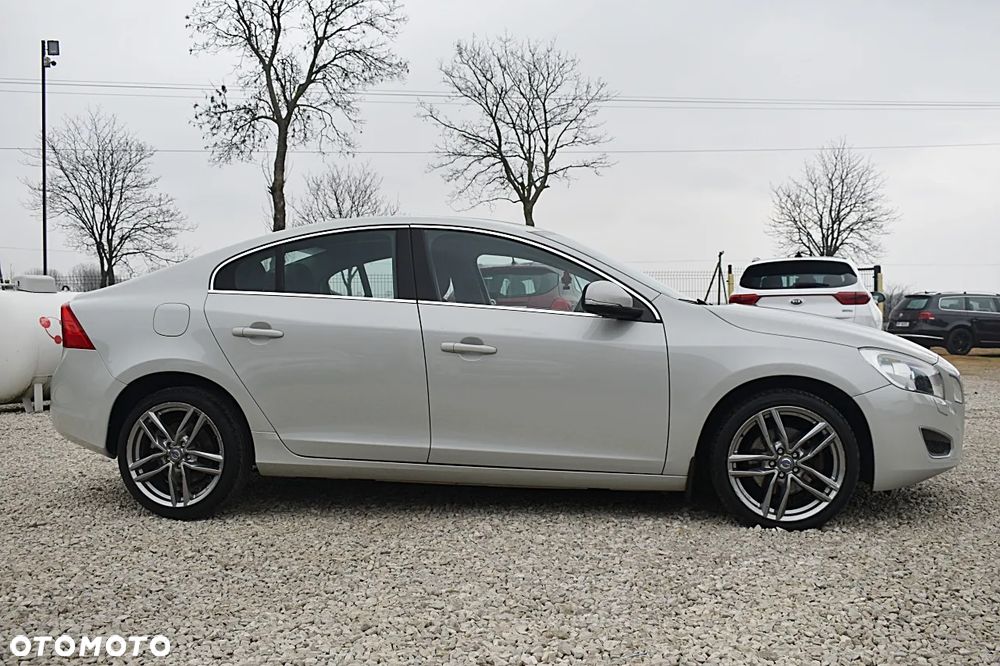 Volvo S60 D3 Geartronic Summum - 9