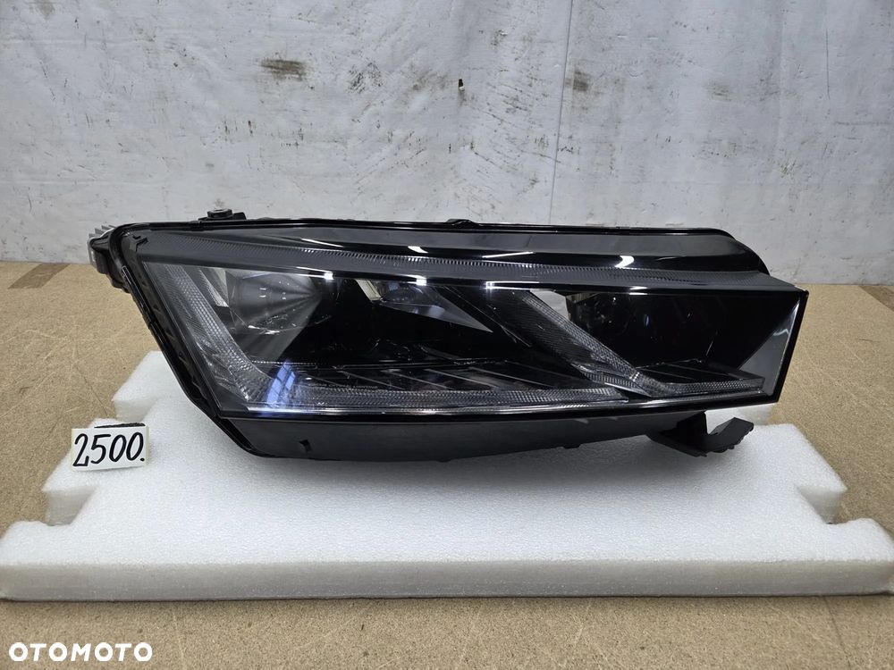 Skoda Octavia IV 20-24r 5E941016B lampa prawy przód Full Led - 1