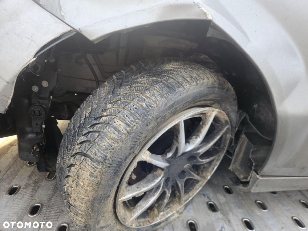 Mercedes-Benz Klasa C 180 Kompressor BlueEFFICIENCY - 10