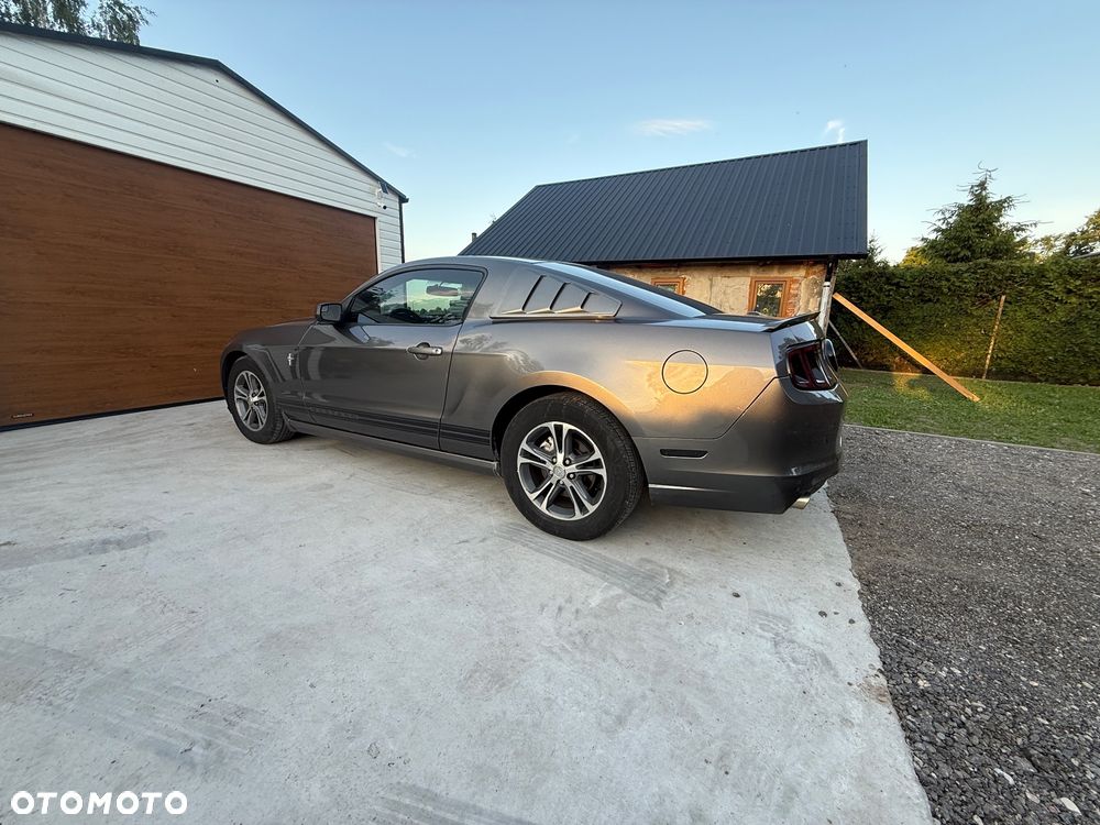 Ford Mustang 3.7 V6 Premium - 8