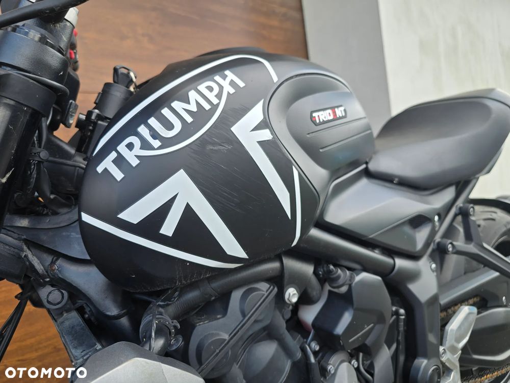 Triumph Trident - 28