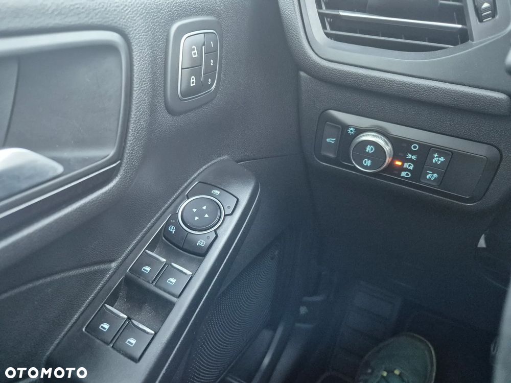 Ford Escape - 16