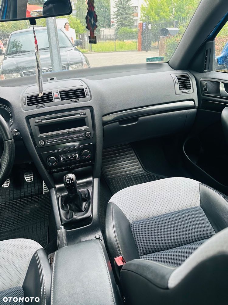 Skoda Octavia 2.0 TDI DPF RS - 12