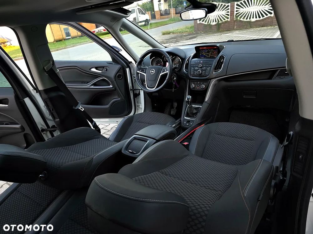 Opel Zafira Tourer 1.4 Turbo Sport - 40