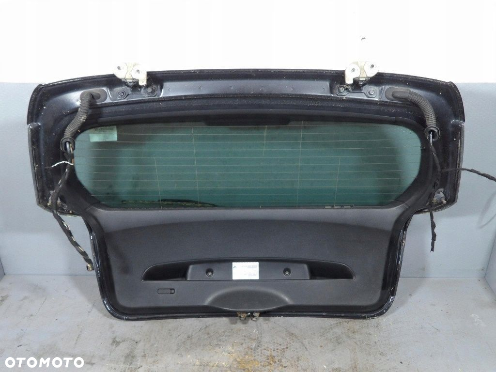 BMW 1 E87 5D TYLNA KLAPA 475/9 - 8