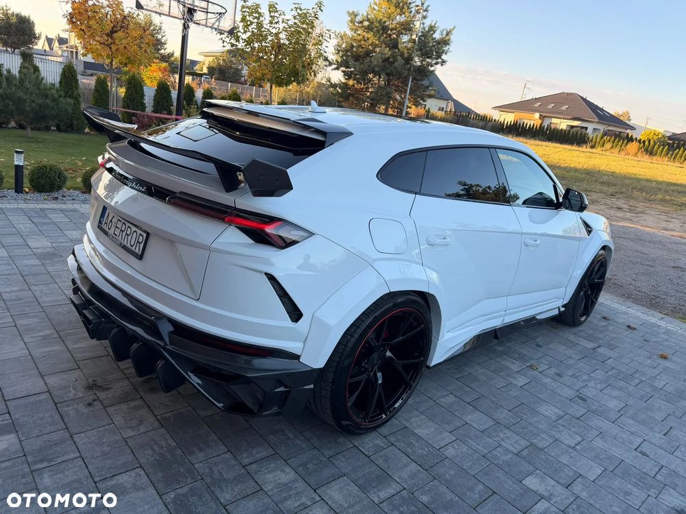 Lamborghini Urus Standard - 4