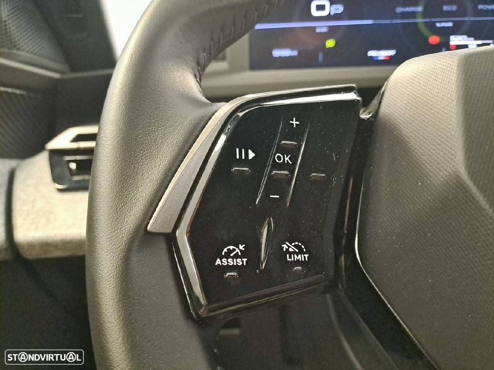 Peugeot 5008 1.2 Hybrid Allure e-DCS6 - 15