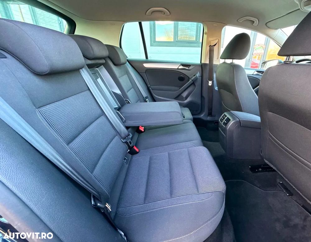 Volkswagen Golf 1.6 TDI DPF BlueMotion - 20