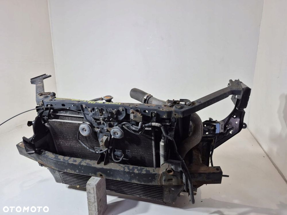 PAS PRZEDNI CHŁODNICA NISSAN NISSAN X-TRAIL T31 07-14 2.0 DCI - 2