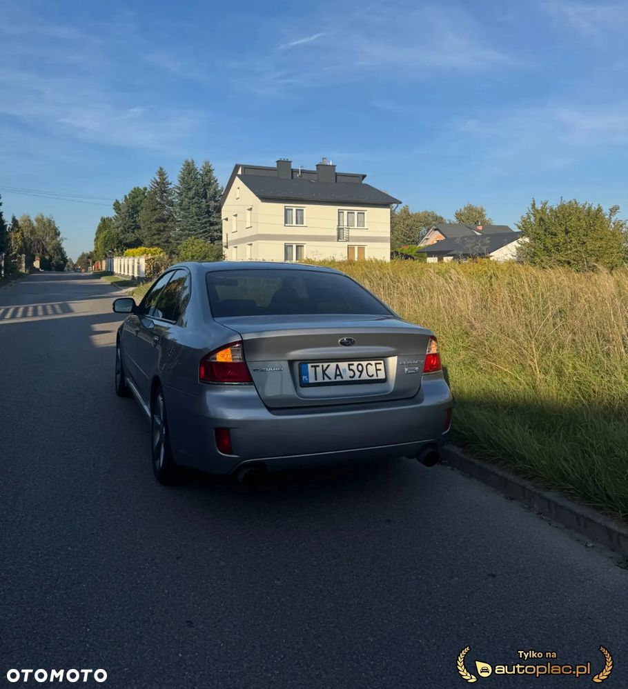 Subaru Legacy - 1