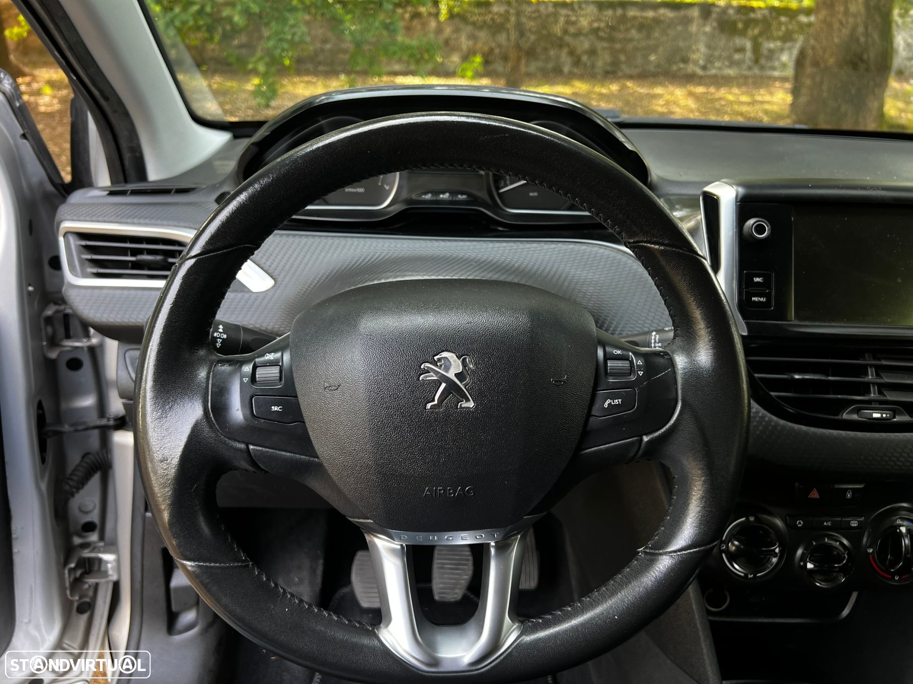 Peugeot 208 1.2 PureTech Style - 24