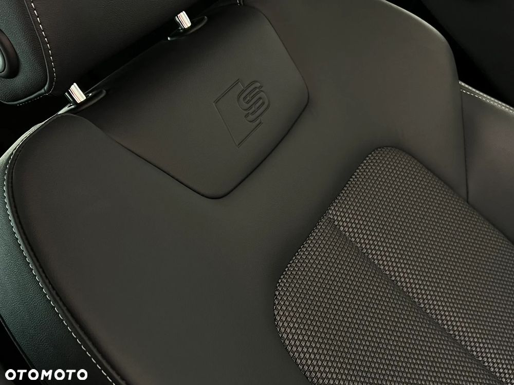 Audi A6 Avant 40 TDI quattro S tronic - 14