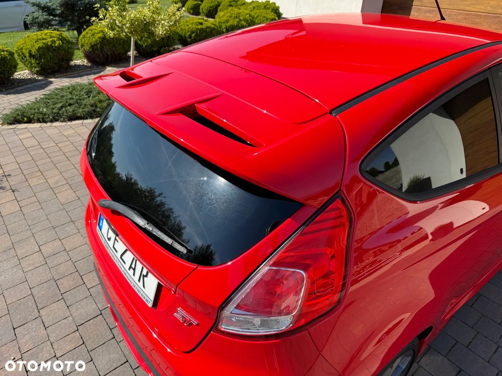 Ford Fiesta 1.6 EcoBoost ST - 18