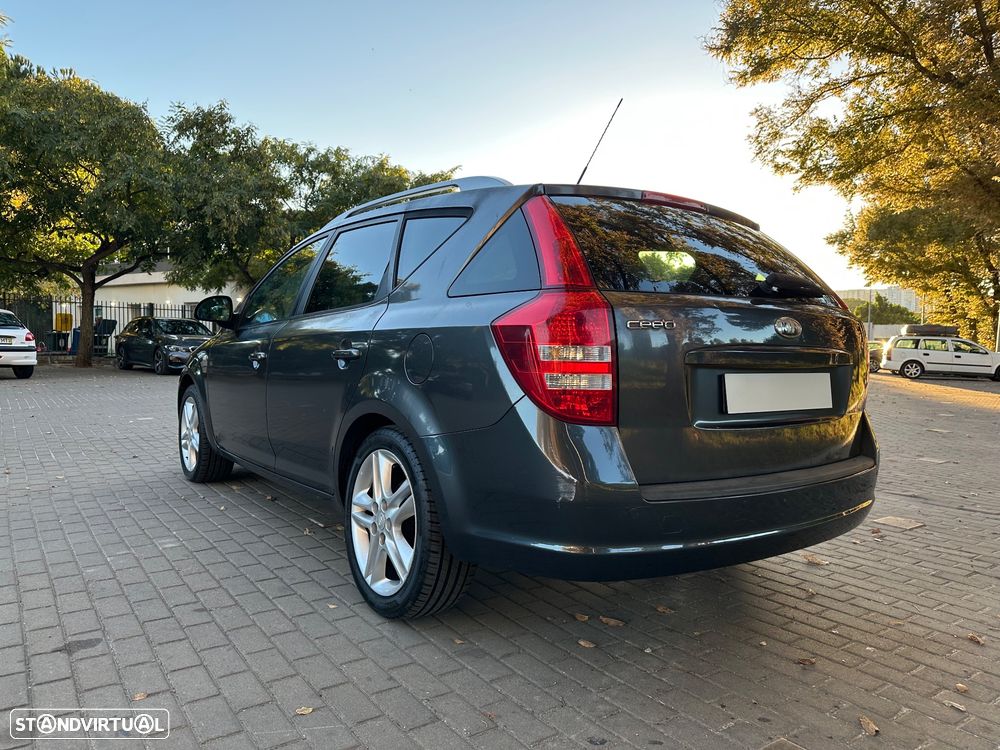 Kia Ceed SW 1.6 CRDi TX - 9