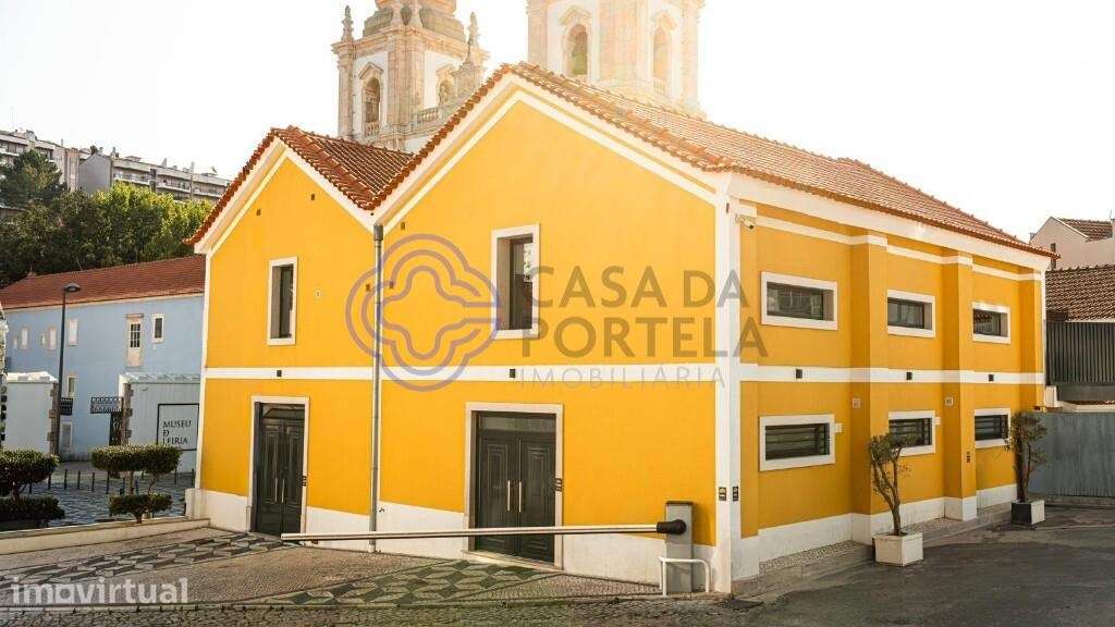 Edifício Hoteleiro Exclusivo à Venda no Centro Histórico de Leiria - Grande imagem: 4/45