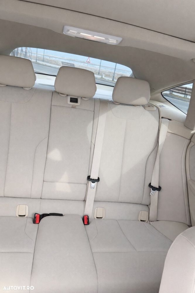 BMW 3 Series 2013 photo 3