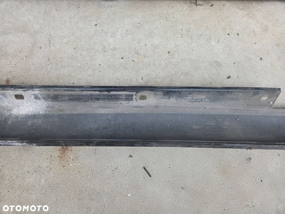 Listwa nakładka progu lewa Mercedes B-klasa W246   A246690024 - 14