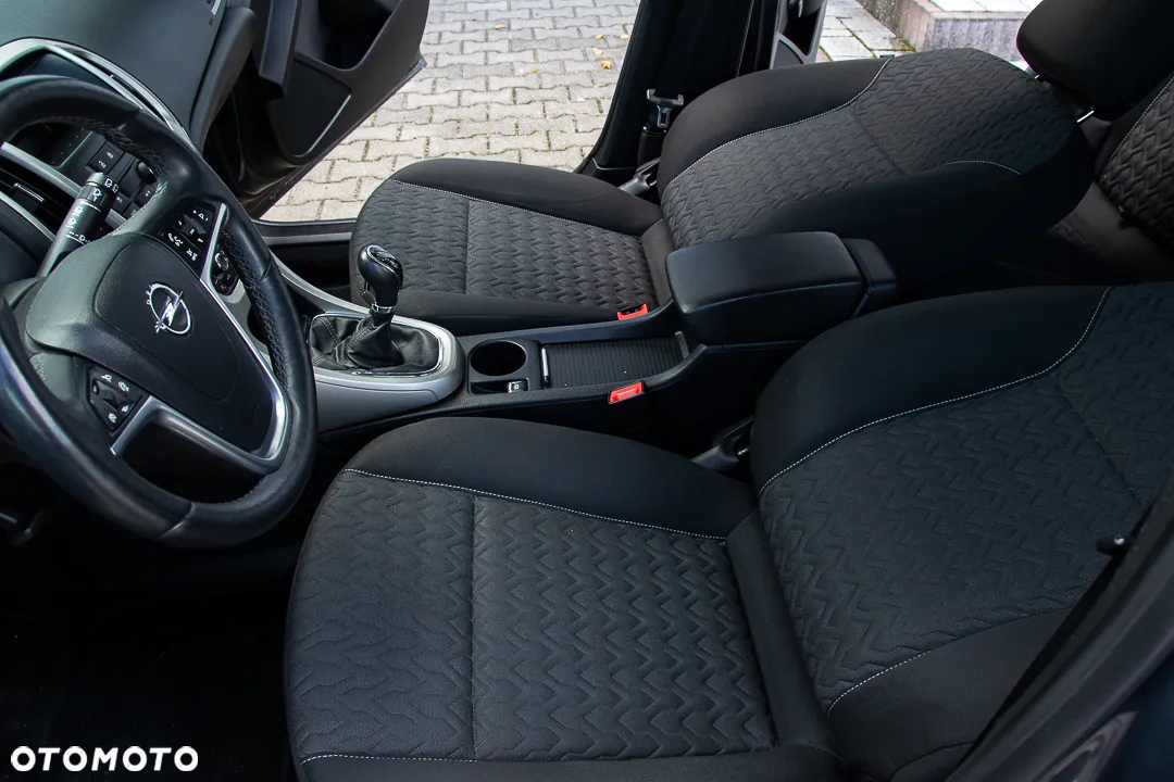 Opel Astra 1.4 Turbo Style - 37
