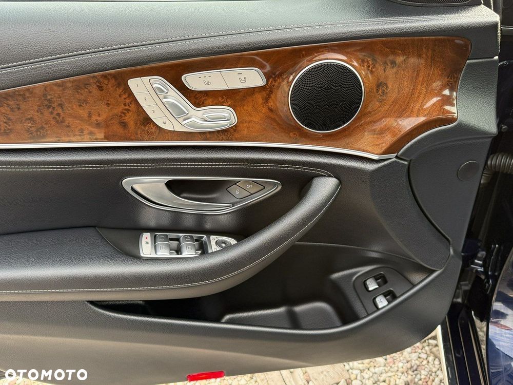 Mercedes-Benz Klasa E - 24