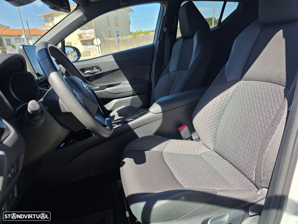 Toyota C-HR 1.8 Hybrid Square Collection - 22