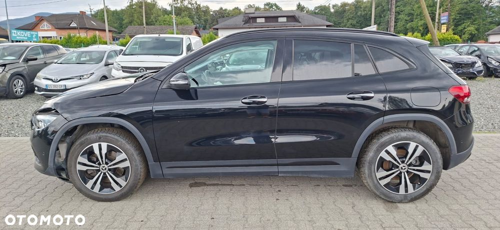 Mercedes-Benz GLA 200 d 4Matic 8G-DCT Style - 4
