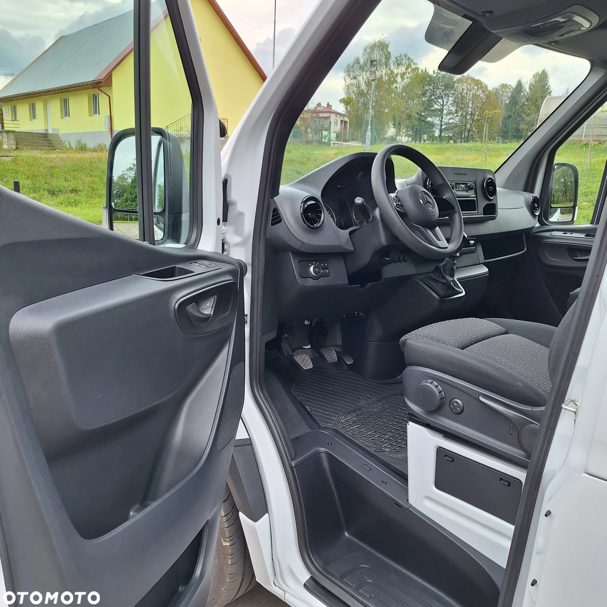 Mercedes-Benz Sprinter 317 CDI 907.233 - 9