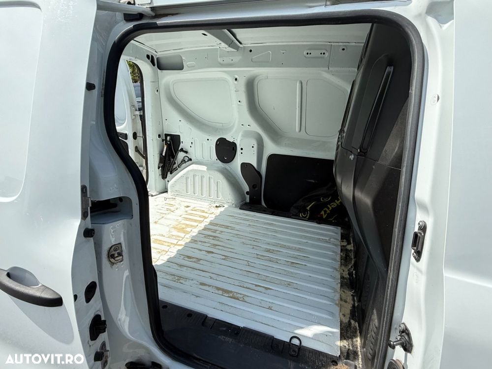 Renault Express - 8